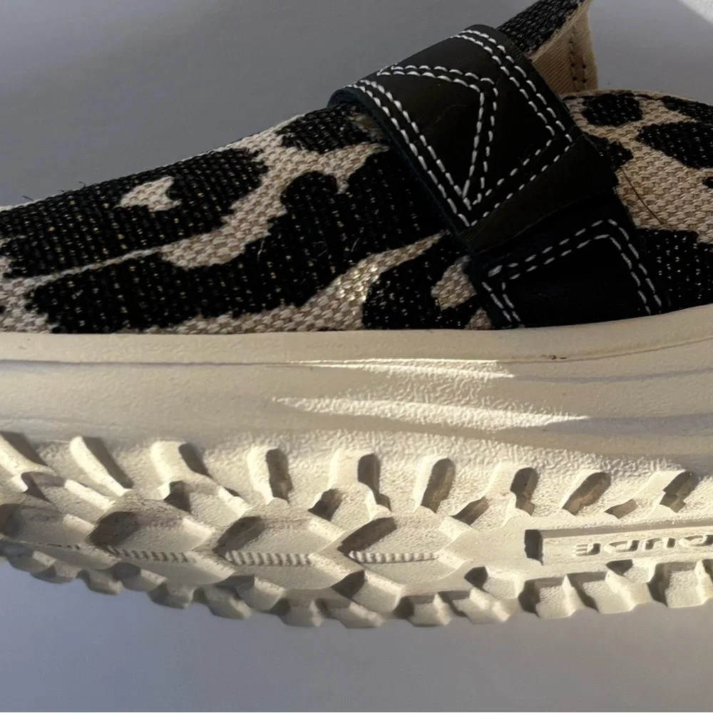 “Hey Dude” Black Cheetah-Leopard Print Slip-On “Nora Mule”Women's Shoes - Picture 7 of 8